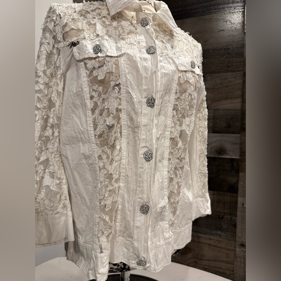 NWT Chicos | Jean Jacket With Crinkle Lace Detail - Picture 3 of 9